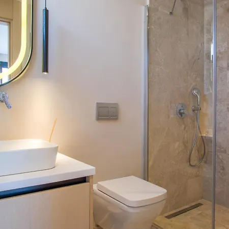 Luxe Met Uitzicht Villa *