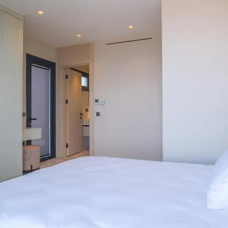 Luxe Met Uitzicht Villa *